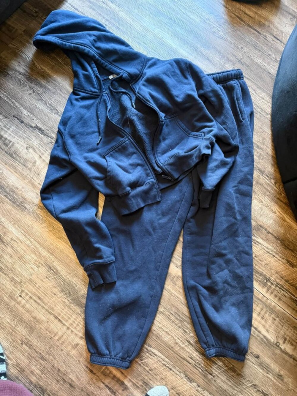 Navy Ardene Joggers & Zip Up Hoodie set.